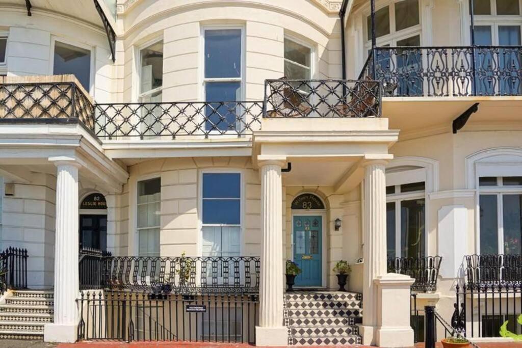 Stunning Seafront Apartment Brighton Екстер'єр фото